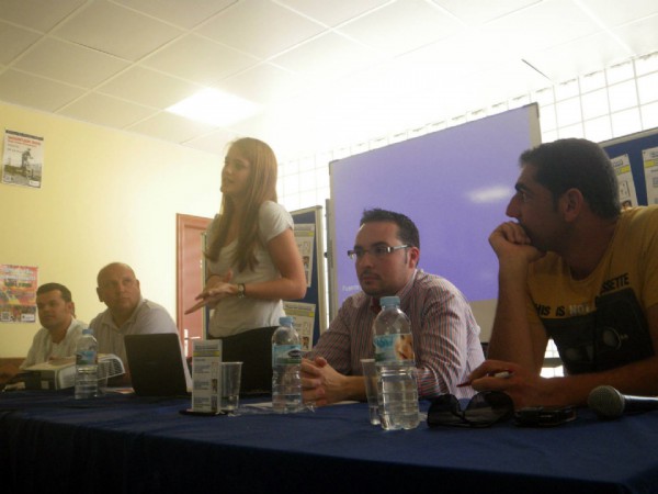 Los institutos de la Villa reciben la visita del proyecto Recréate, de la Concejalía de Juventud  