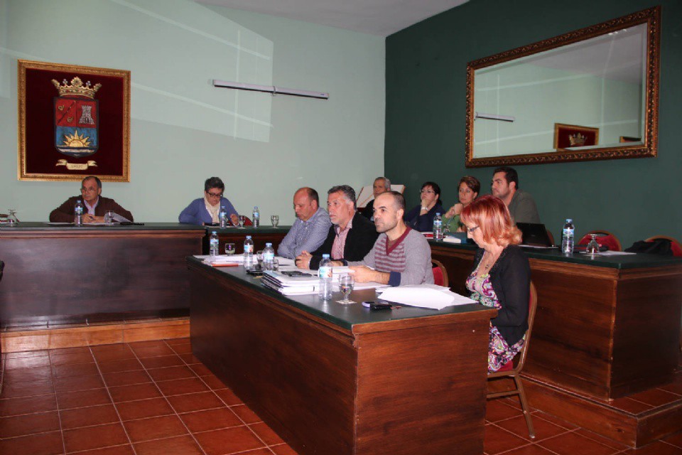 Sesión plenaria del Ayuntamiento de Adeje