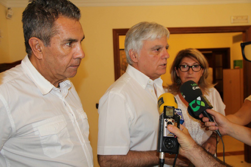 El alcalde afirma que lo más urgente después del incendio es evitar los efectos de las futuras escorrentías
