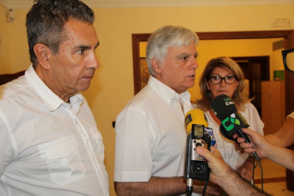 El alcalde afirma que lo más urgente después del incendio es evitar los efectos de las futuras escorrentías  