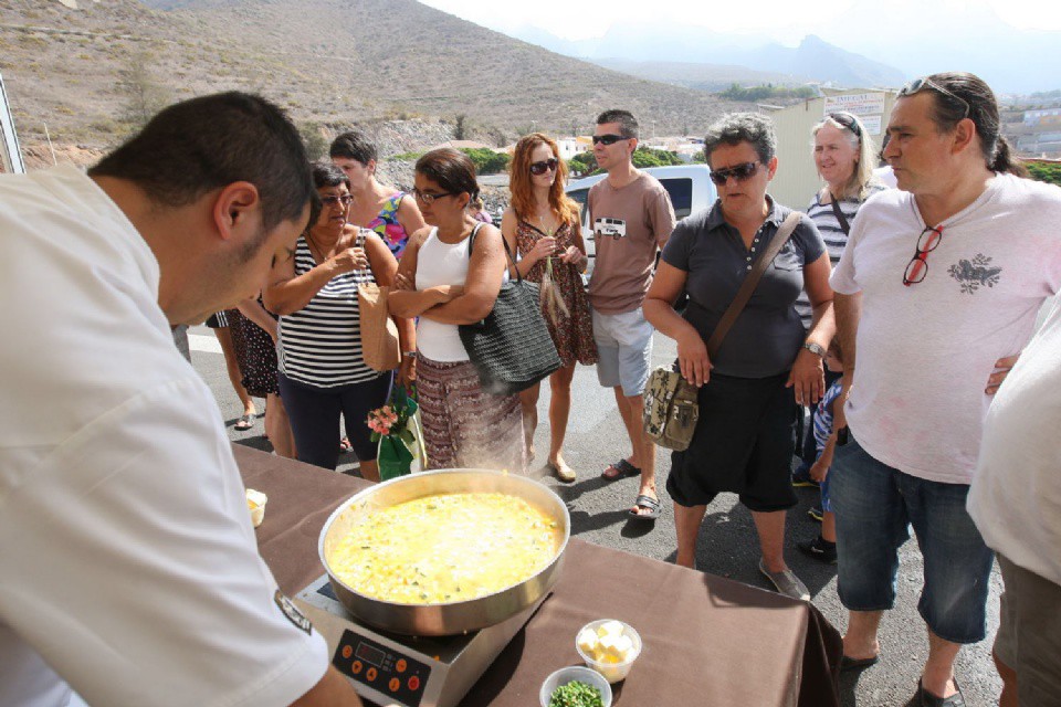 Show cooking en el Agromercado de Adeje