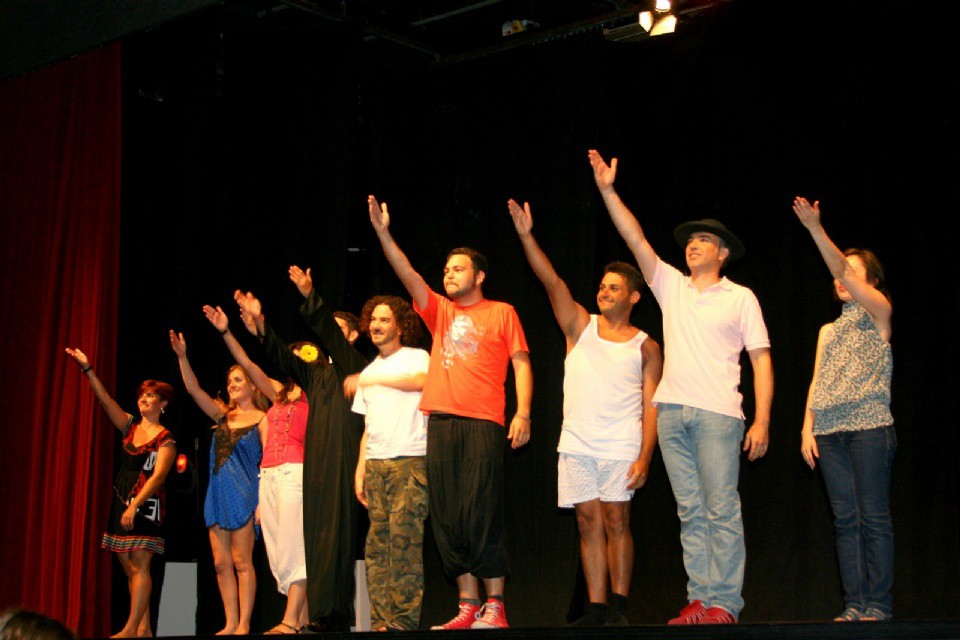 Escenas de la obra teatral ¿Amor o sexo?