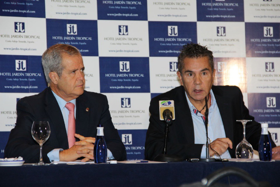 Alcalde y concejal en la rueda de prensa previa a la reunión del Consejo.