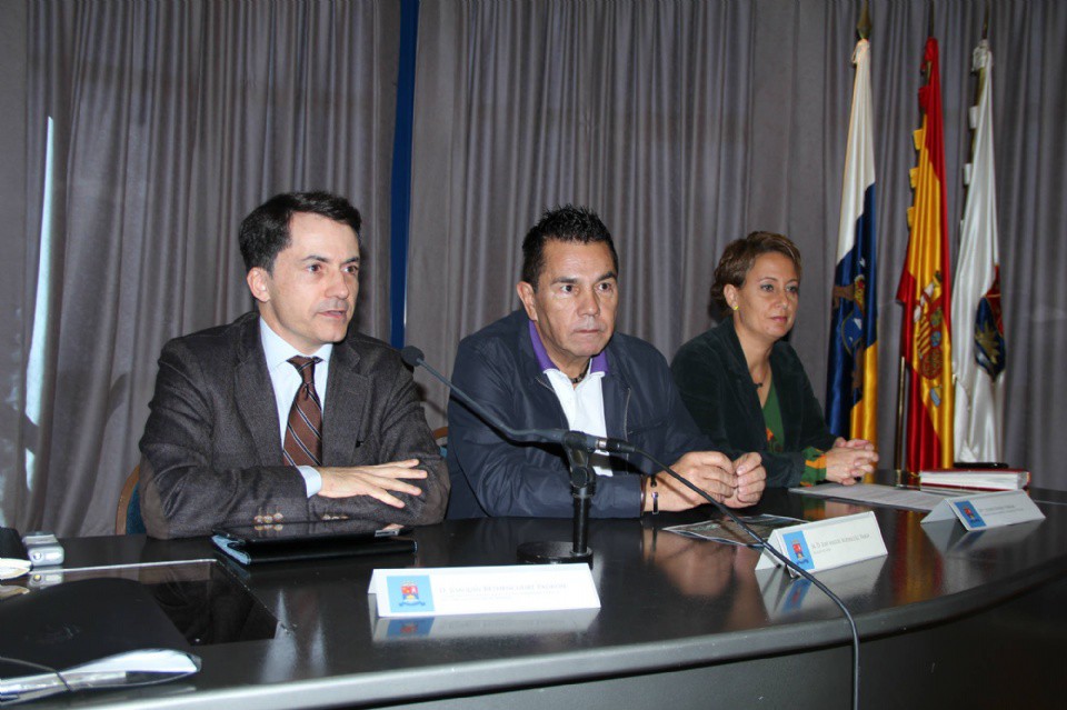 José Joaquín Bethencourt, José Miguel Rodríguez Fraga y Esther Rivero Vargas.