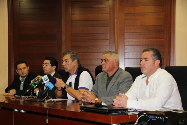 Los alcaldes socialistas del Sur rechazan el proyecto de los presupuestos regionales de Sanidad y exigen más partidas para la construcción del Hospital  comarcal