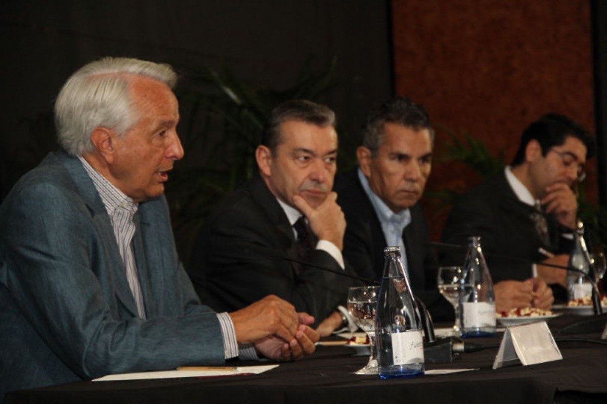 Presentación del libro "Canarias, ¿líder turístico?