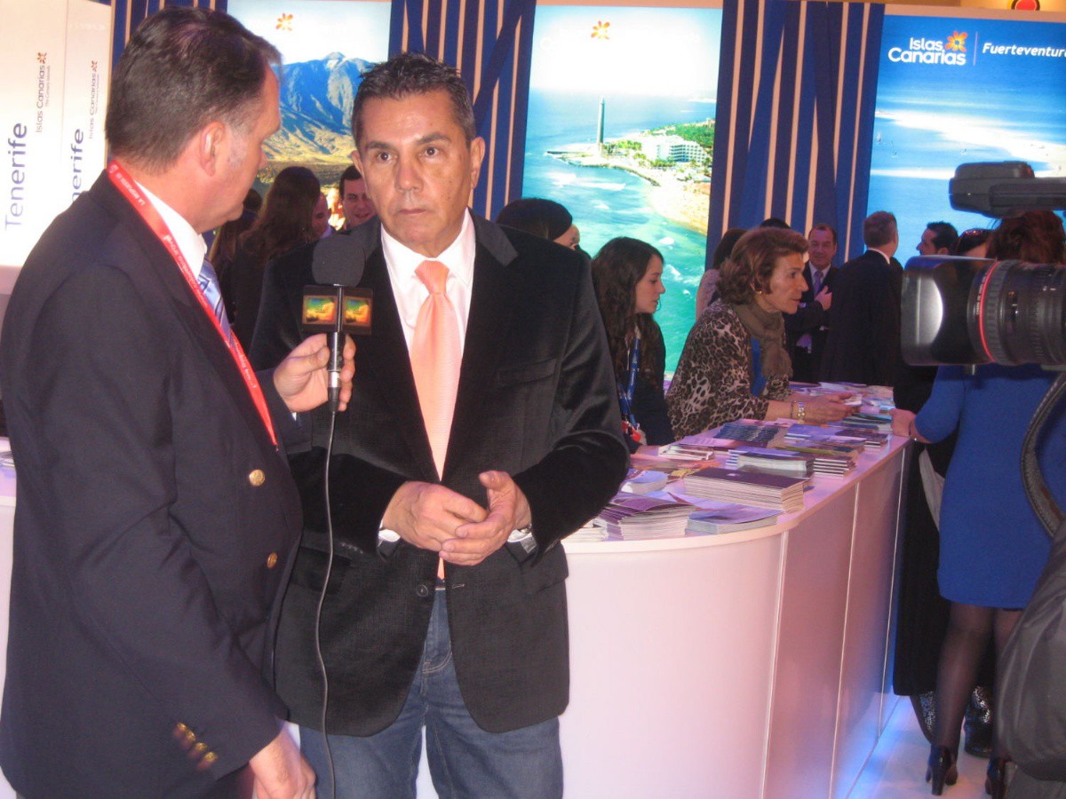 El alcalde de Adeje en FITUR