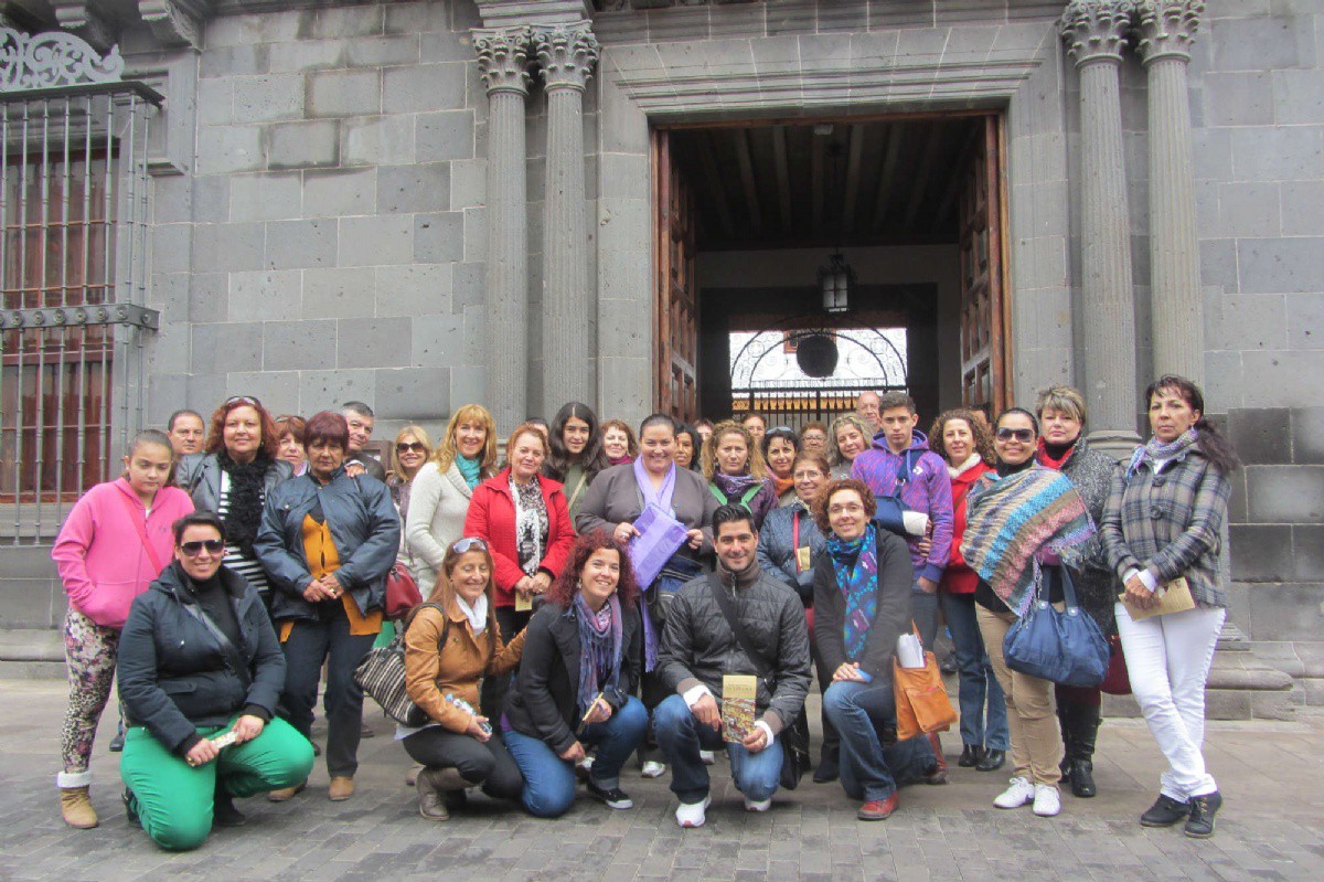 Adeje pone en marcha el programa "Descubriendo en Femenino"