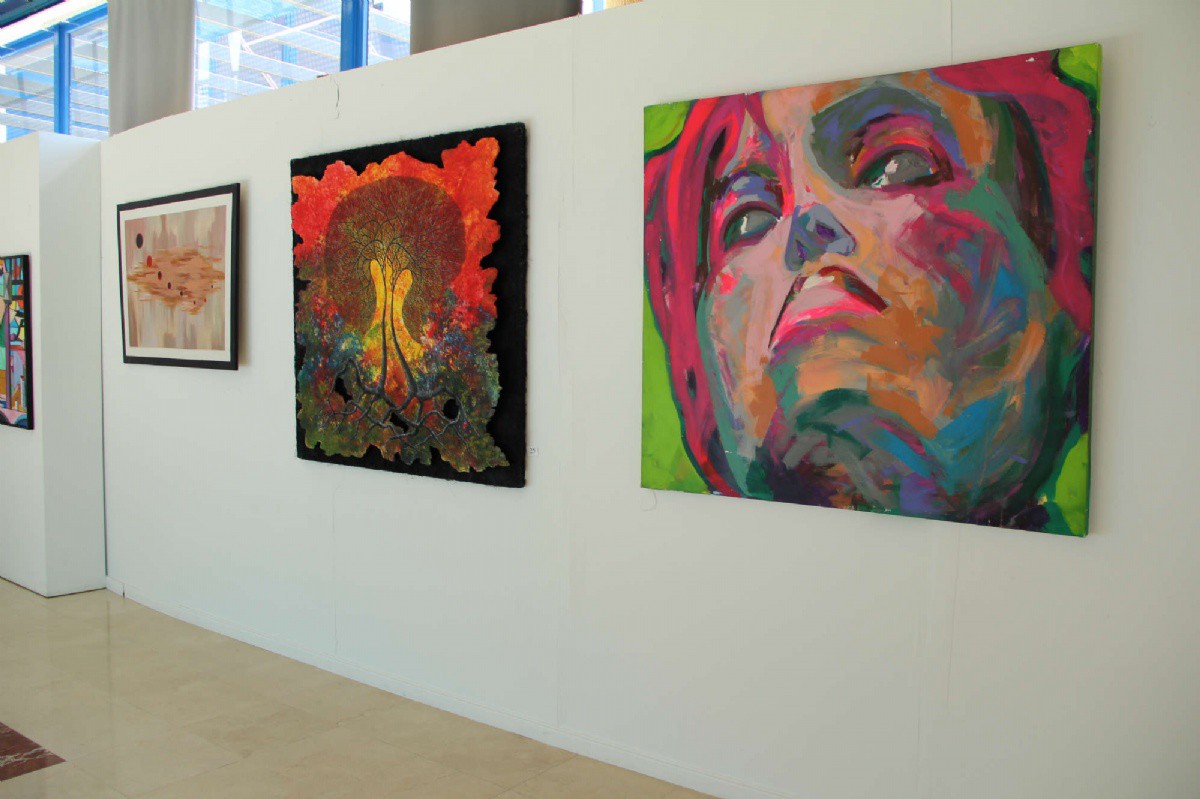 La colectiva "Arte siglo 21" se instala en Adeje
