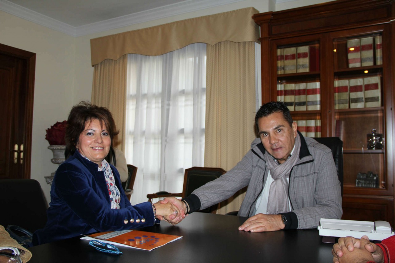 El alcalde recibe a la nueva presidenta del CEST