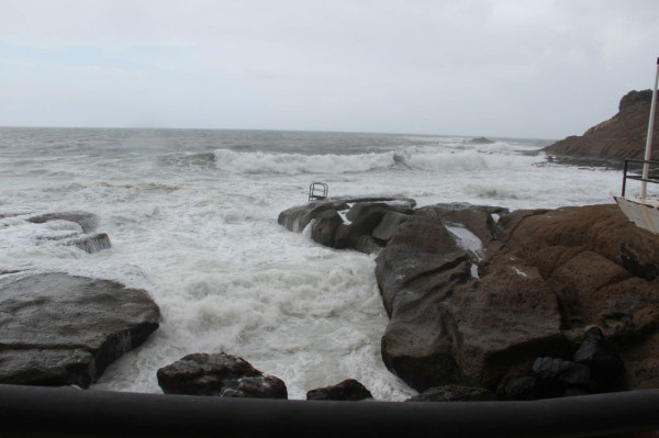 Adeje capea el temporal