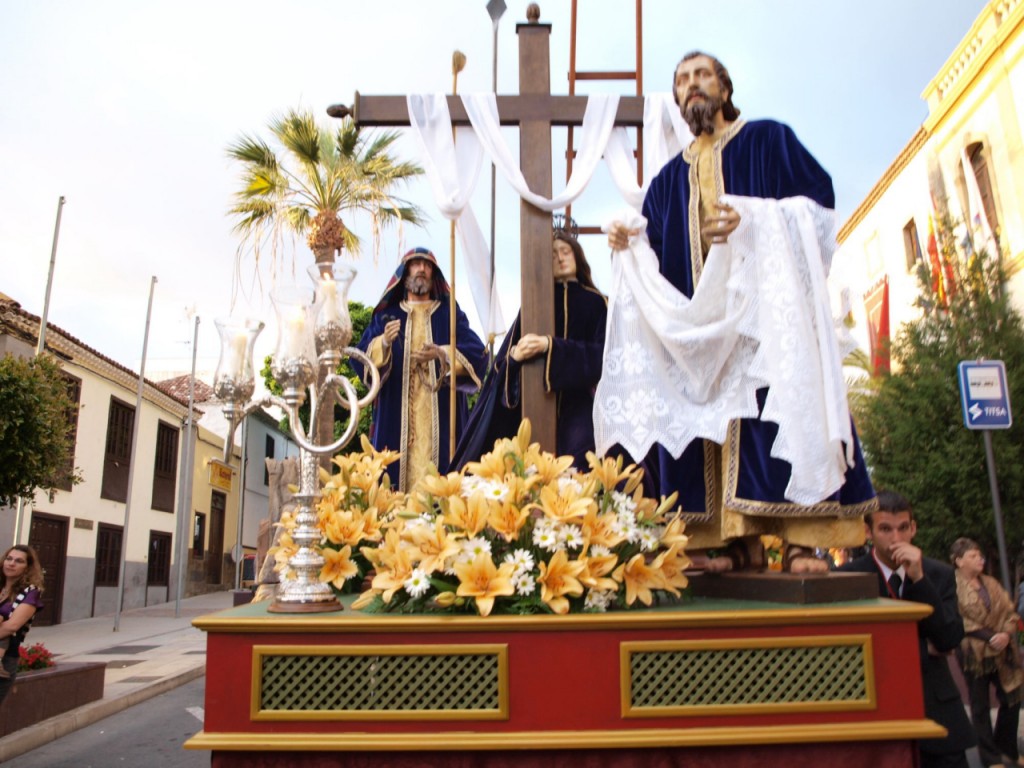 La Semana Santa de Adeje procesiona sus mejores imágenes