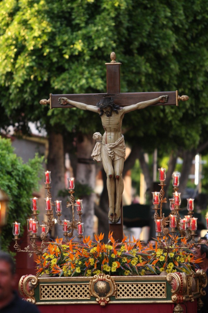 La Semana Santa de Adeje procesiona sus mejores imágenes