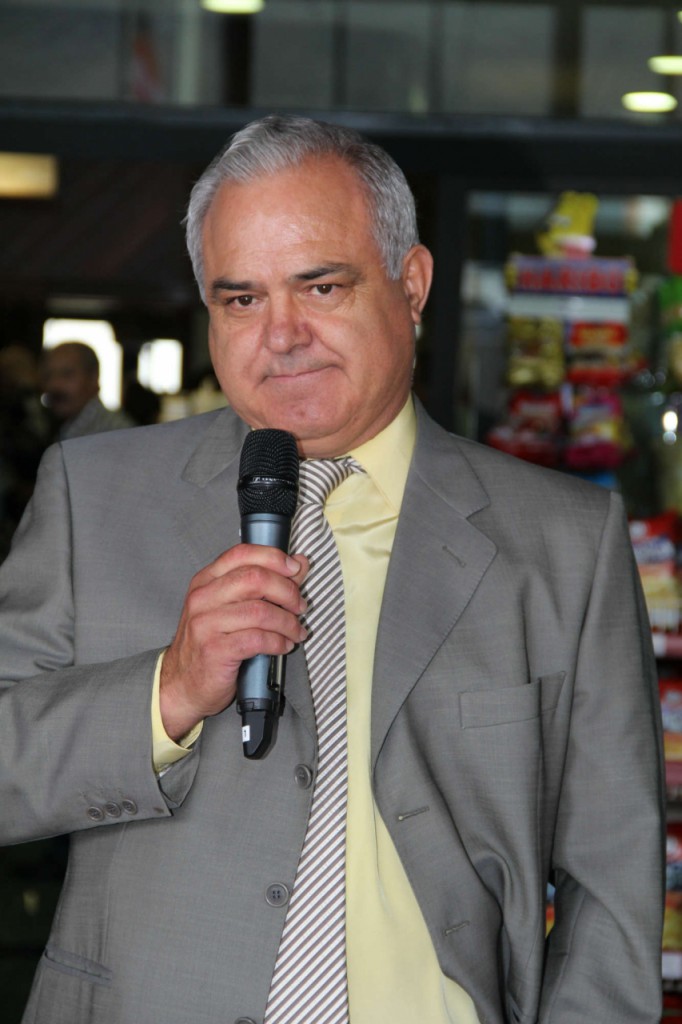 José Manuel González, nuevo propietario estación de servicio Taviaje