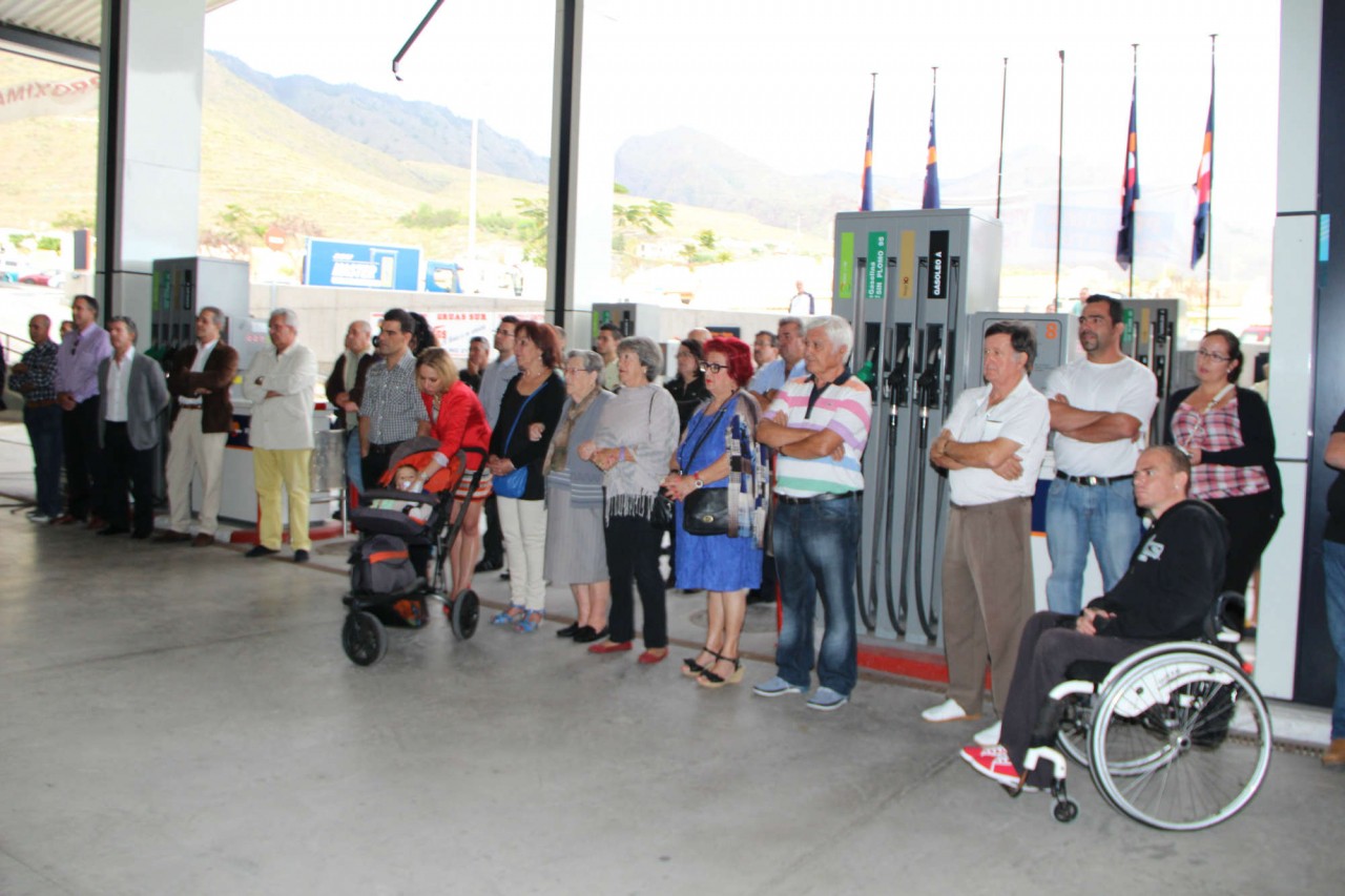 La estación de servicio Taviaje reabre sus puertas