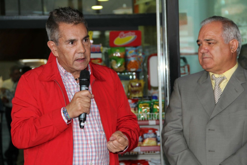 La estación de servicio Taviaje reabre sus puertas