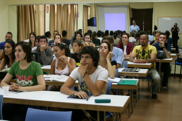 Medicina y enfermería subacuática se impartirán por primera vez en la Universidad de Verano de Adeje