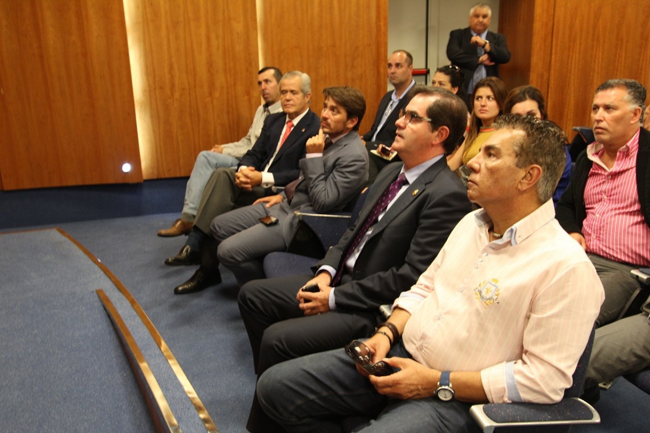 Los políticos del Sur se dieron cita en la Sala de Actos del Reina Sofía.