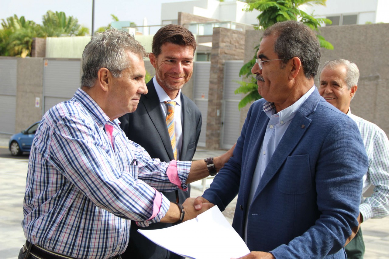  Turismo entrega la primera fase de la mejora de la calle Londres al Ayuntamiento de Adeje