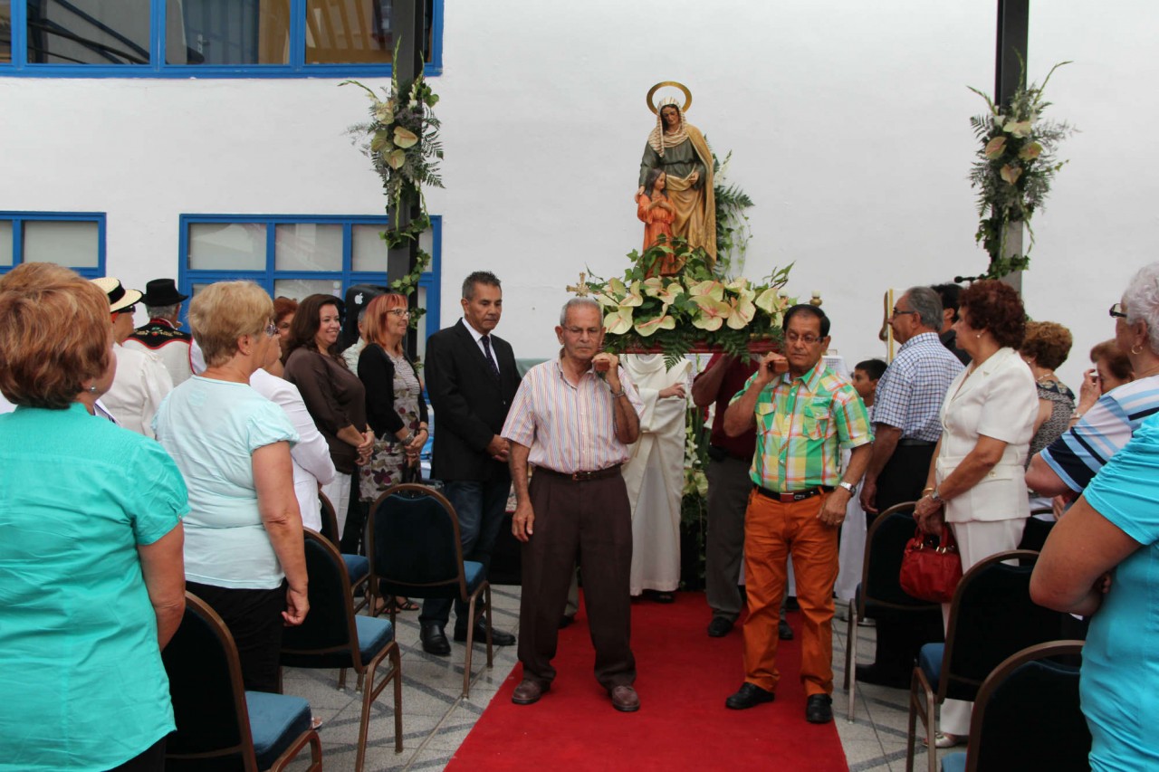 Los mayores de Adeje celebran la festividad de su patrona, Santa Ana