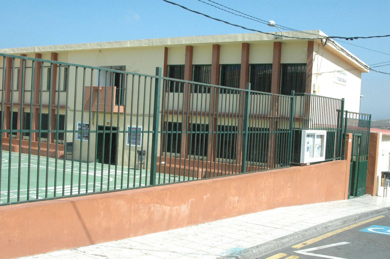 El ayuntamiento de Adeje y la Comisión de Fiestas de Tijoco-La Hoya rescatan la historia del colegio de Tijoco Bajo