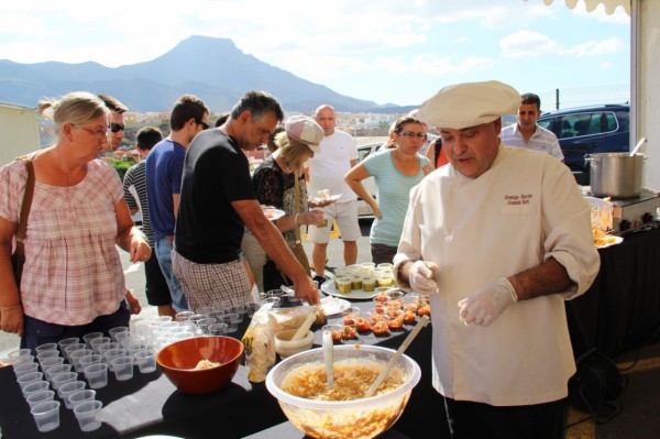 Éxito en el show cooking y cata de miel del Agromercado de Adeje