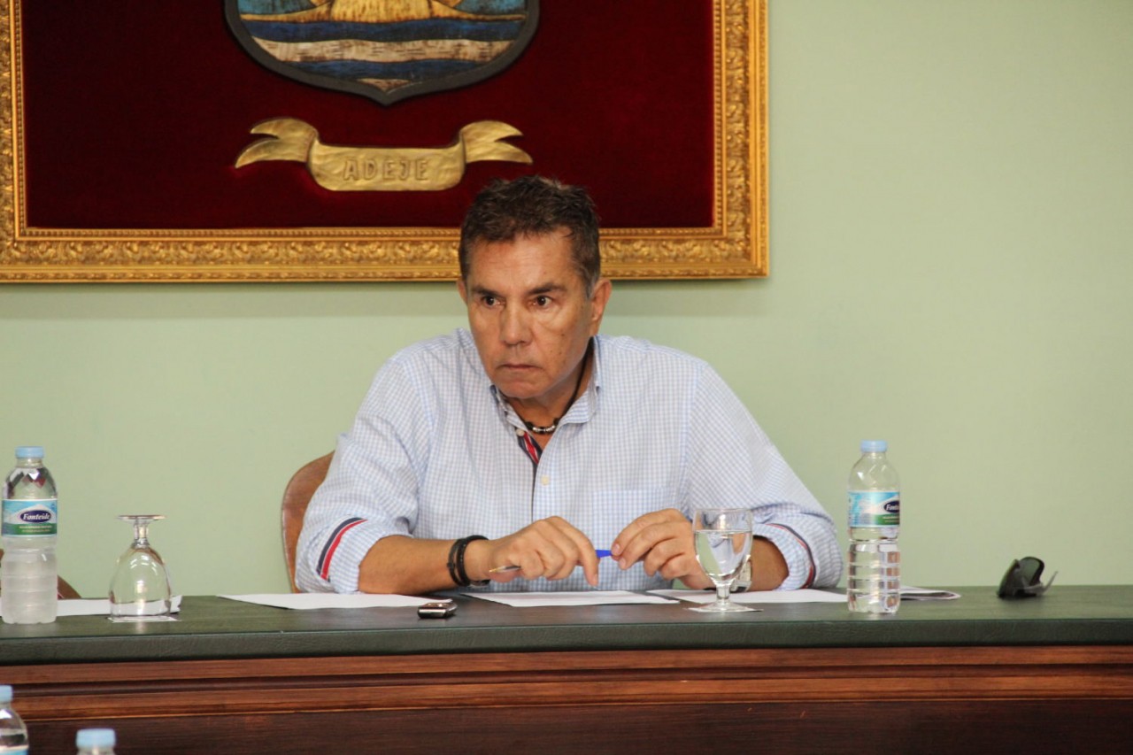 El alcalde de Adeje defiende una sociedad plural y tolerante