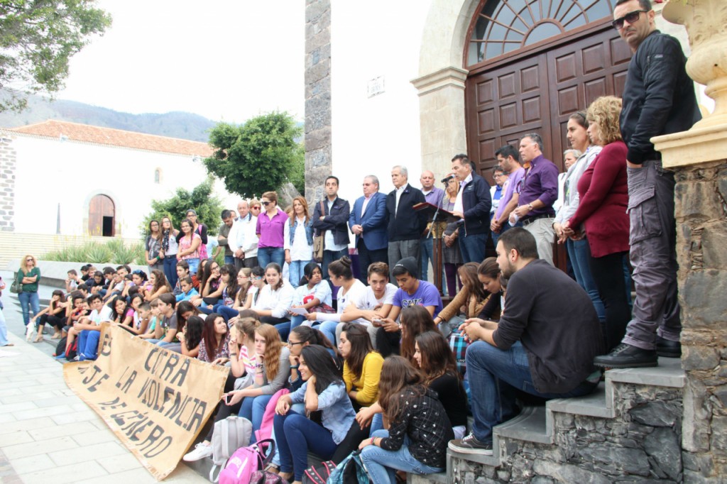 Adeje manifiesta su repulsa a la Violencia de Género