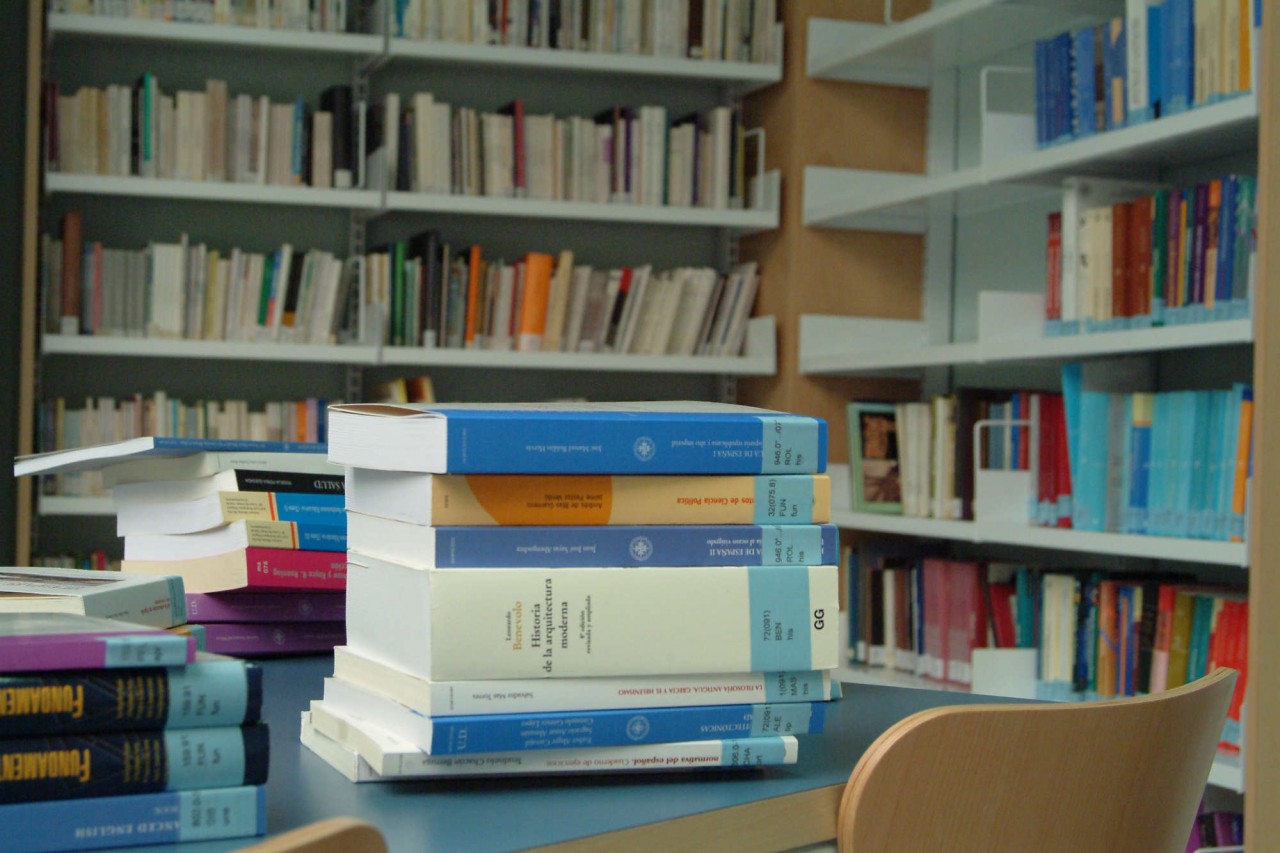  El Ayuntamiento convoca seis becas de colaboración en las bibliotecas municipales
