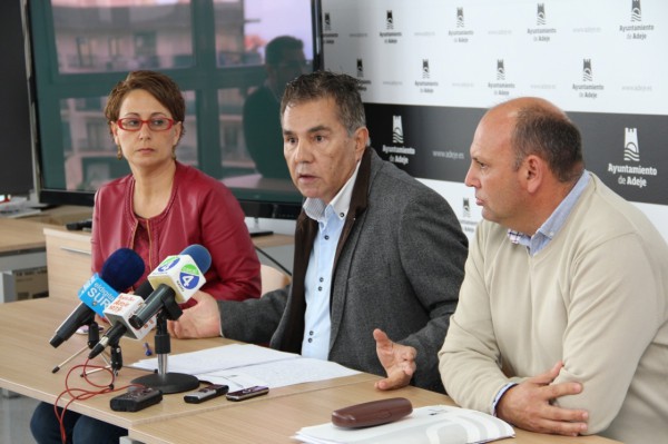El alcalde de Adeje exige a CC que no cree falsas alarmas sociales y que aclare su posicionamiento respecto al puerto de La Enramada