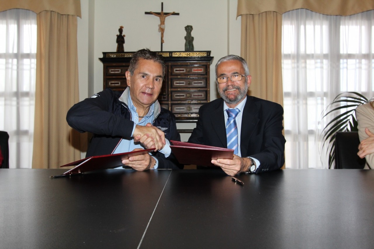 El Ayuntamiento y la Jefatura Central de Tráfico firman un convenio de colaboración