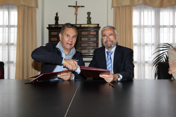 El Ayuntamiento y la Jefatura Central de Tráfico firman un convenio de colaboración  