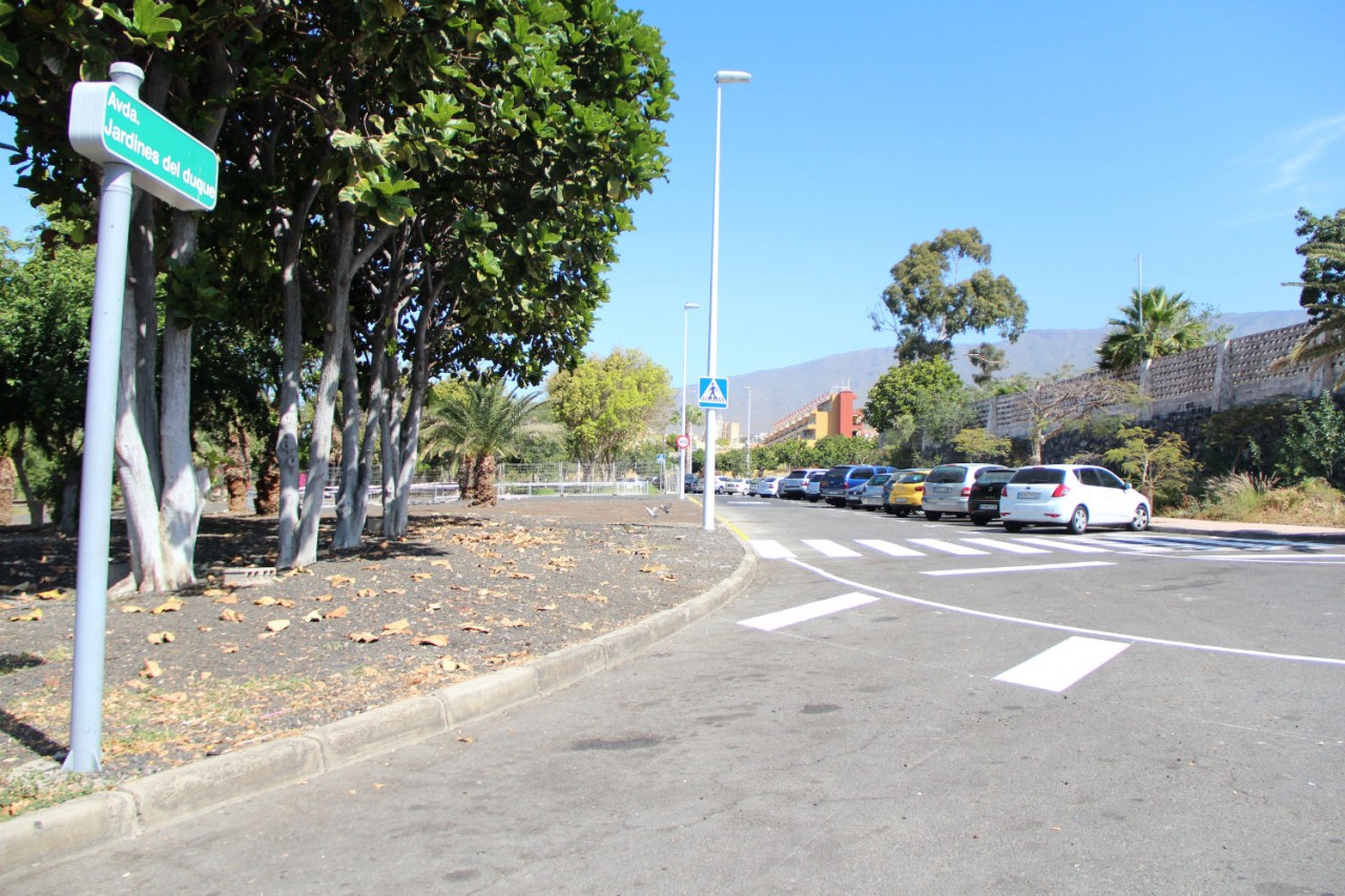 La avenida Jardines del Duque ya está abierta al tráfico rodado