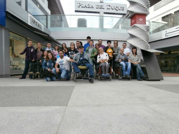 El alumnado del Centro Ocupacional de Los Olivos participó en un respiro familiar