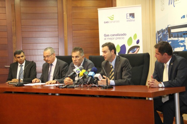 Adeje se sitúa en la vanguardia energética, al convertirse en el primer municipio canario con gas canalizado 