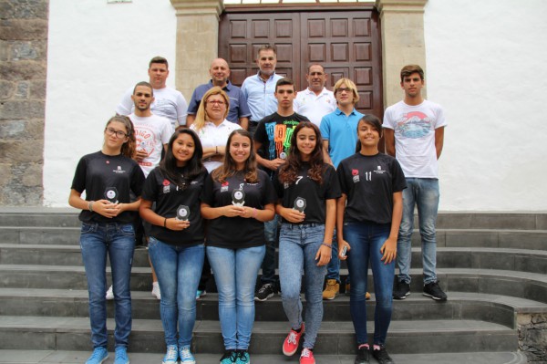 El alcalde recibe a las jóvenes promesas deportivas
