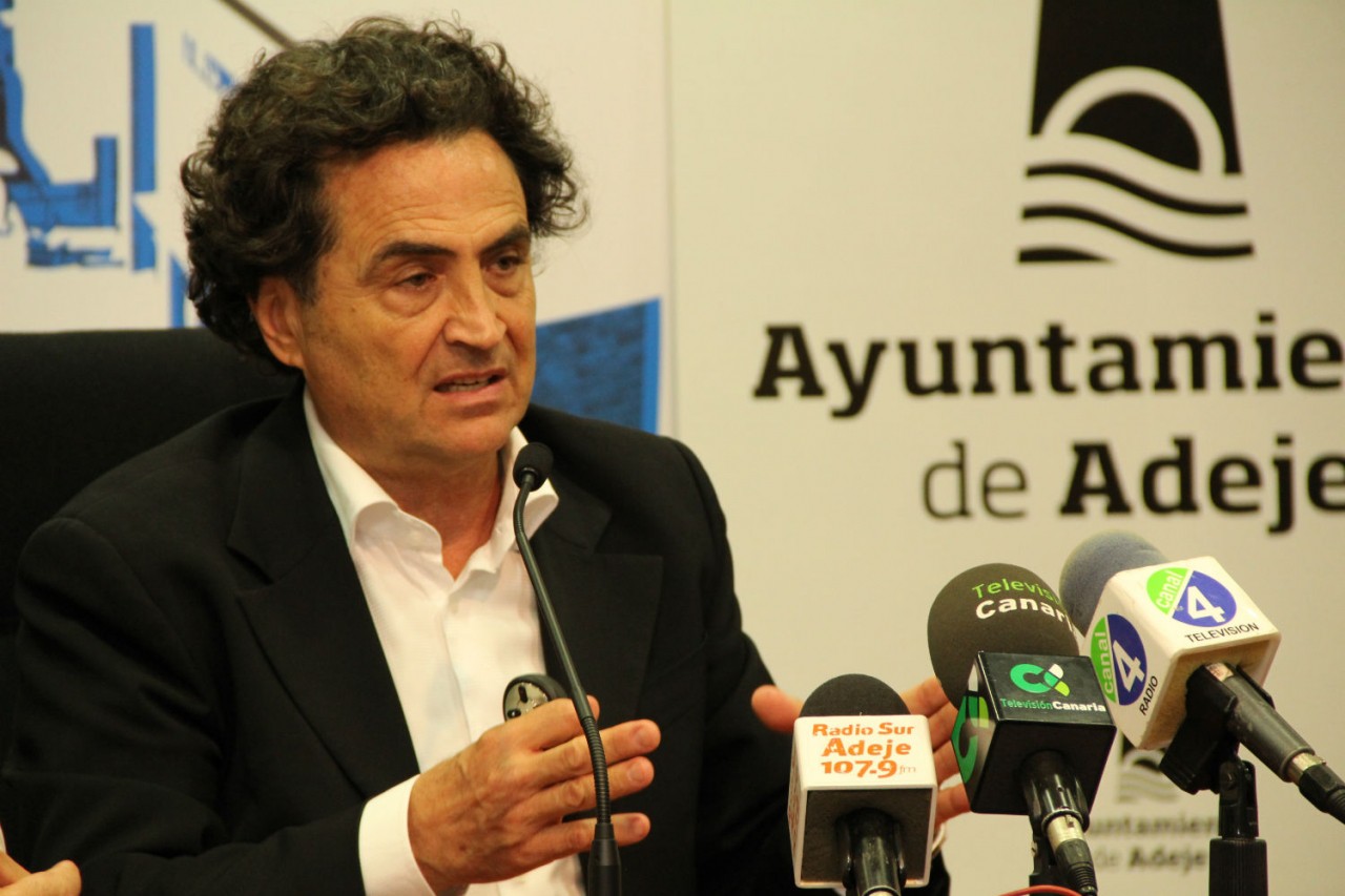 Fernando M. Menis