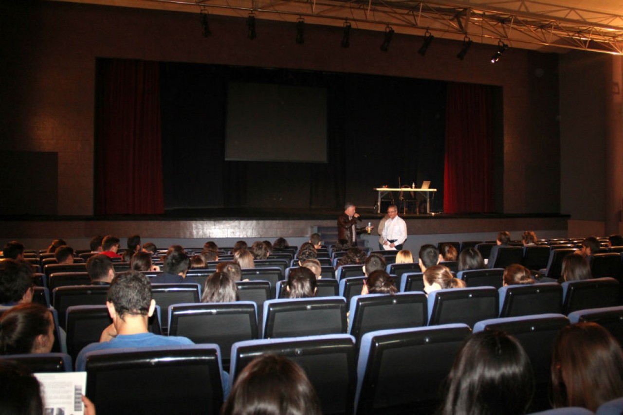 La Universidad de Las Palmas informa al alumnado de bachillerato de la comarca Sur de Tenerife sobre las posibilidades de estudio