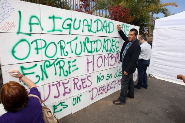 Adeje constituirá el Consejo Municipal de la Mujer en una asamblea que reunirá a mil mujeres el 8 de marzo