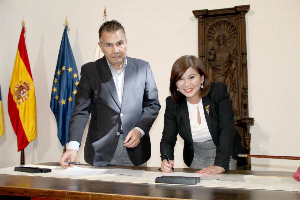 Firma de la carta de intenciones