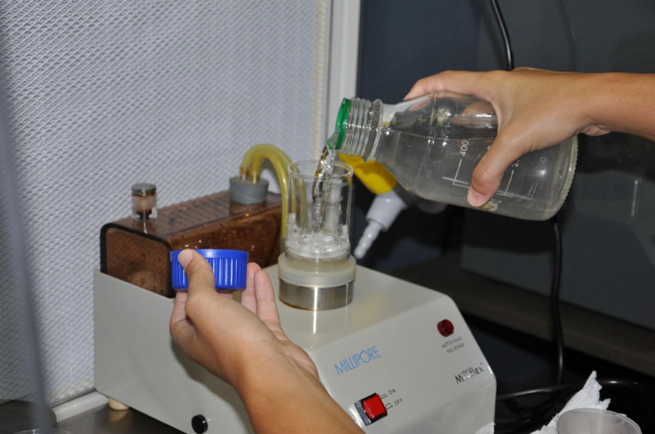 El informe del Laboratorio Municipal determina la buena calidad del agua del grifo en Adeje