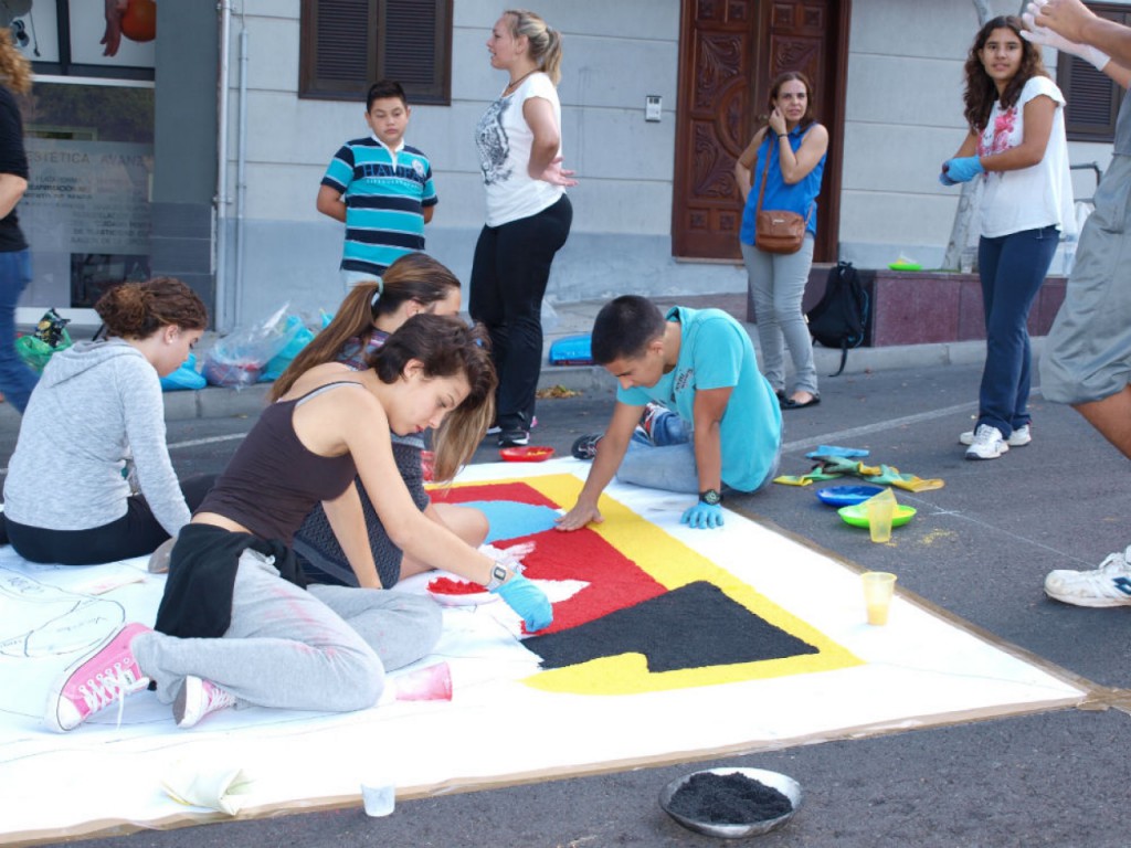 3500 kilos de sal engalanarán las calles de Adeje durante el Corpus Christi 