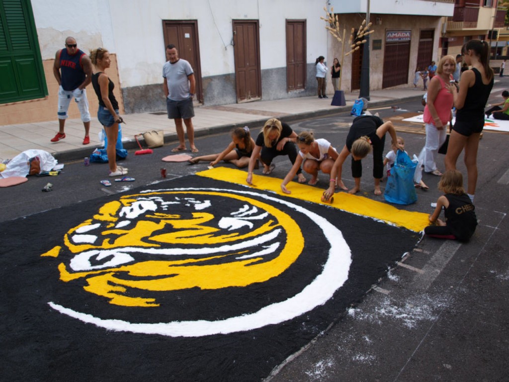 3500 kilos de sal engalanarán las calles de Adeje durante el Corpus Christi 