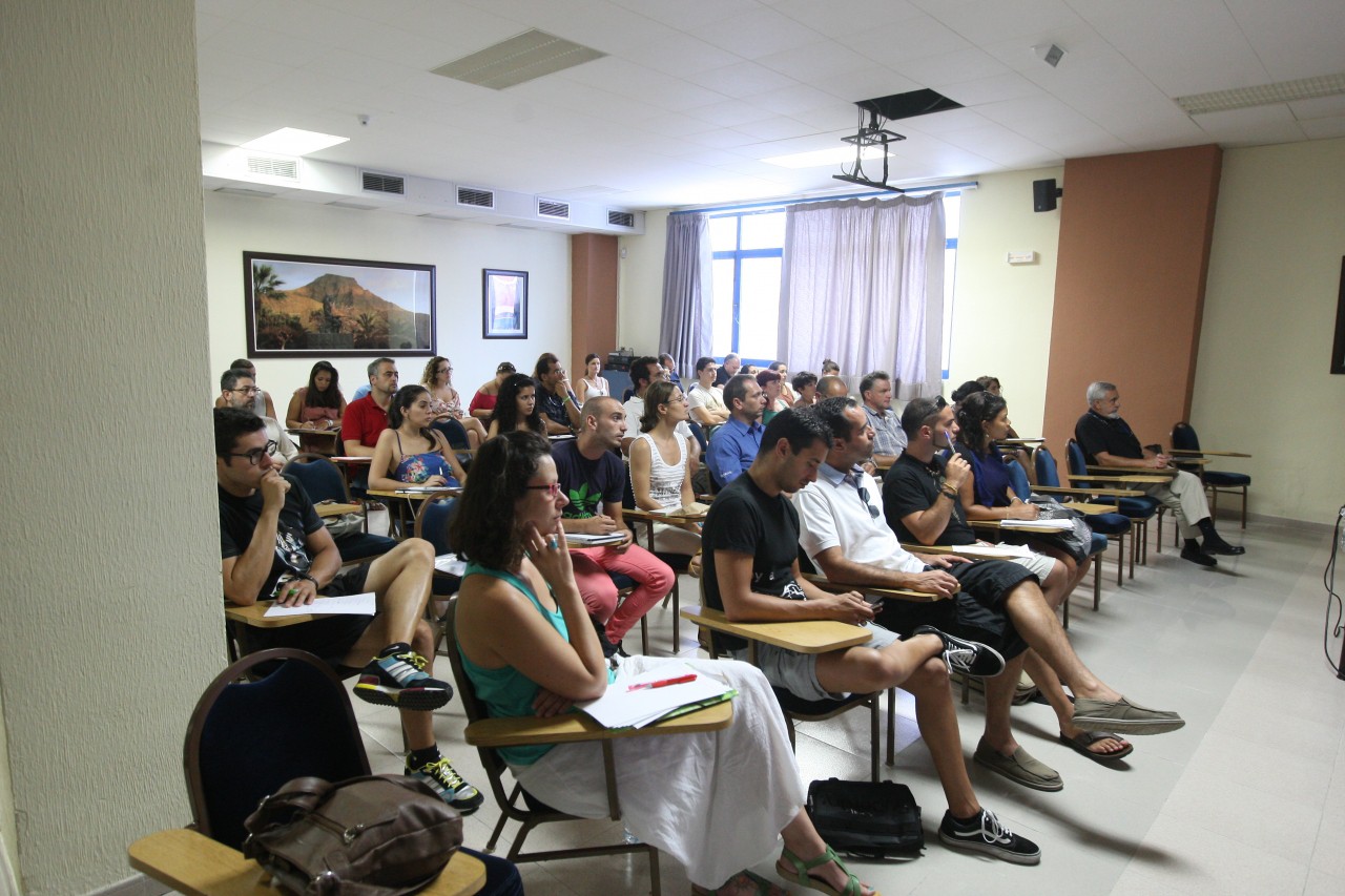 Un curso de la Universidad de Verano de Adeje alerta sobre el surgimiento de nuevos tipos de discriminación