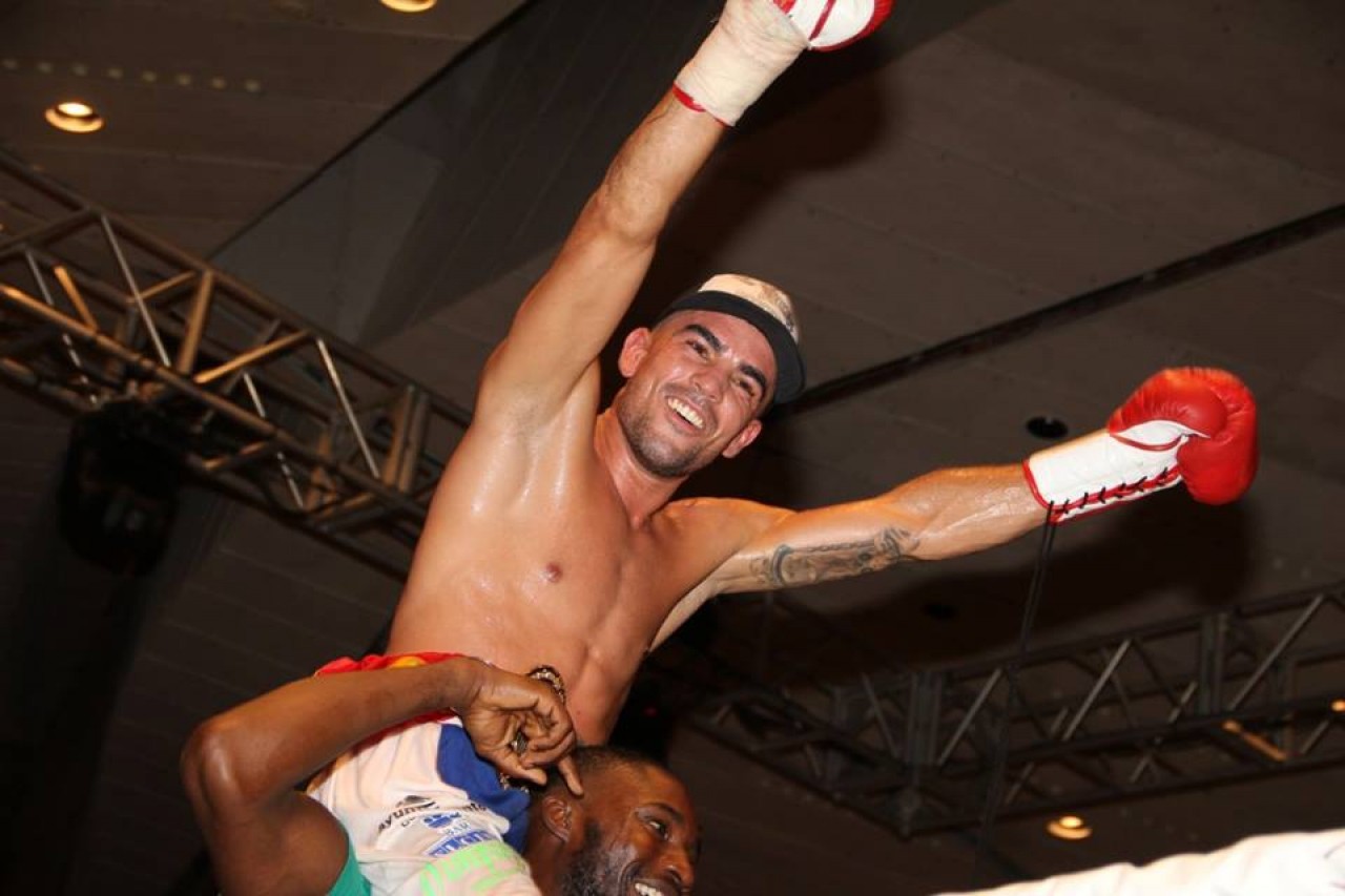 Sandro "Dinamita" Domínguez se proclama Campeón de España de bo-xeo del peso superpluma