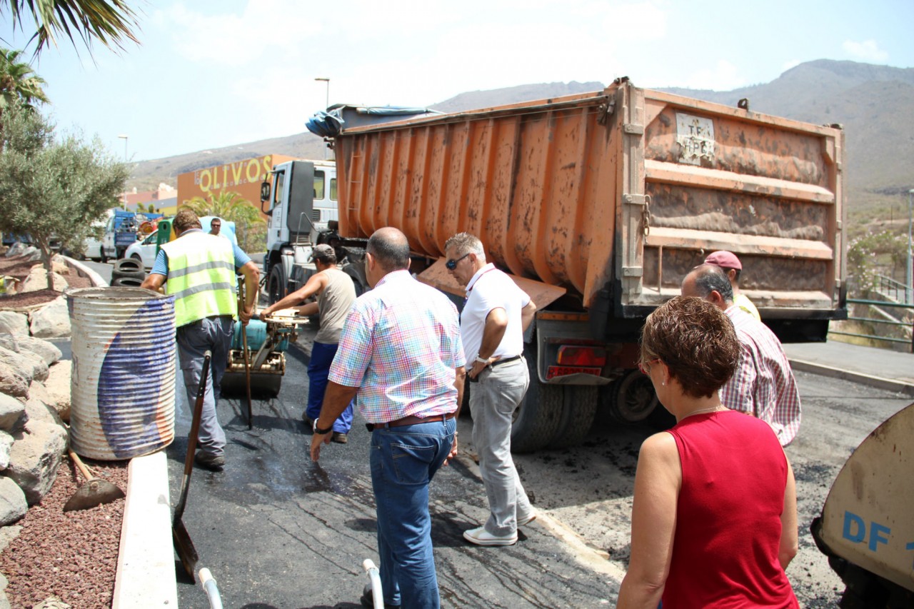 El alcalde del municipio, José Miguel Rodríguez Fraga, ha visitado las principales obras que se están ejecutando con inversión municipal.