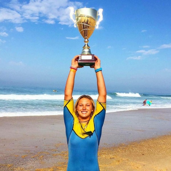 La adejera Alexandra Rinder revalida su título de campeona mundial de Bodyboard