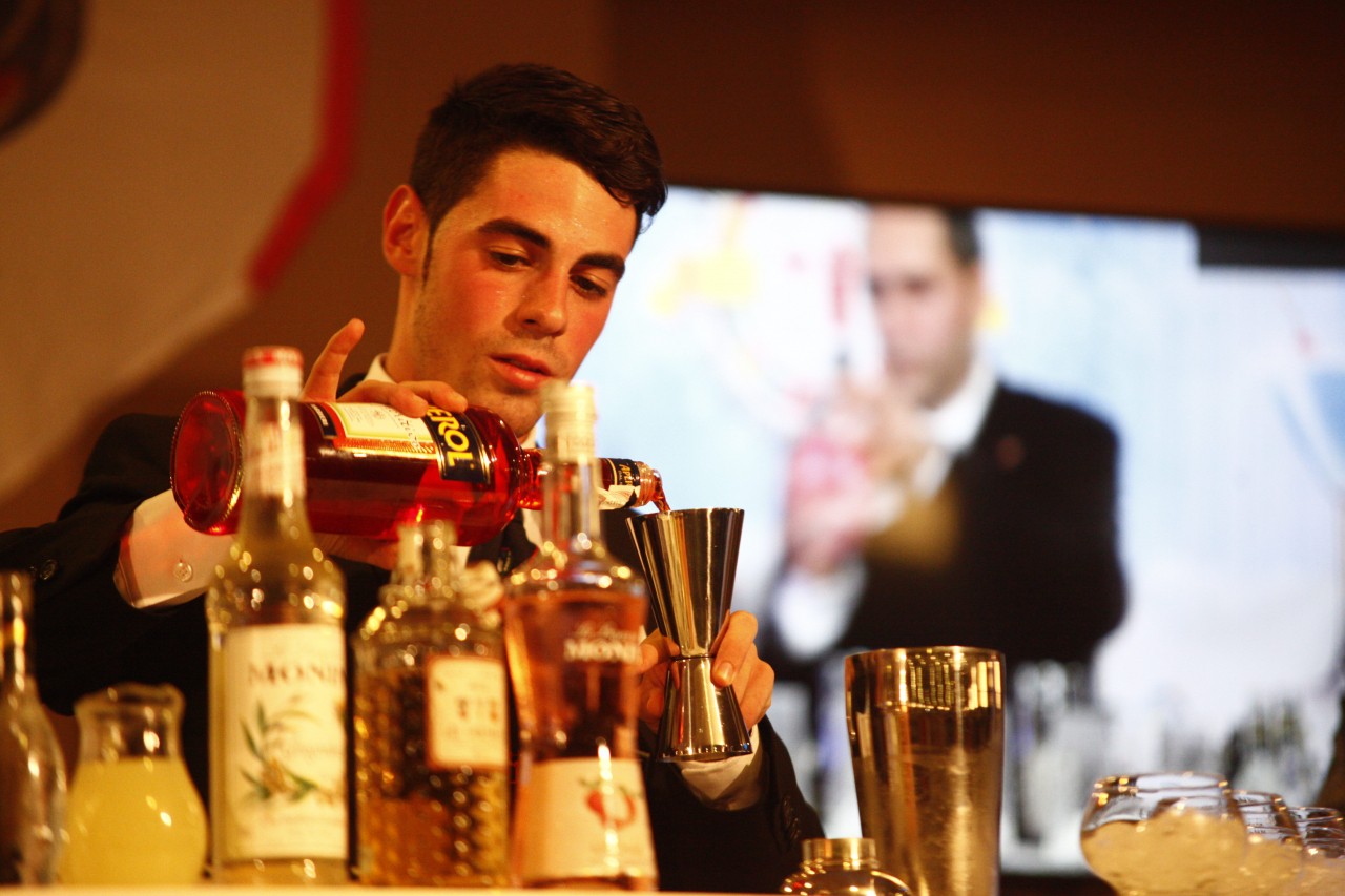 Participante en el certamen de Long Drink