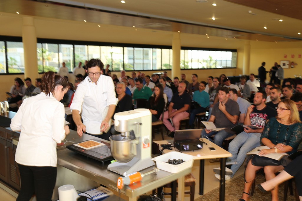 Jordi Bordas, Campeón del Mundo de Pastelería, ofrece una clase magistral en Adeje