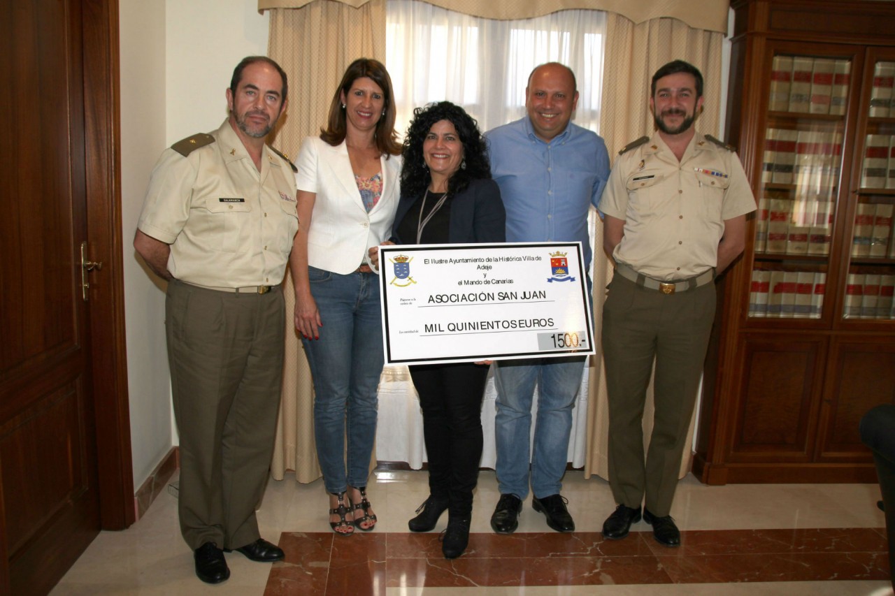 El concierto de Navidad de la Unidad de Música del ejército y las Bandas de Adeje y Guía recauda 1.500 euros